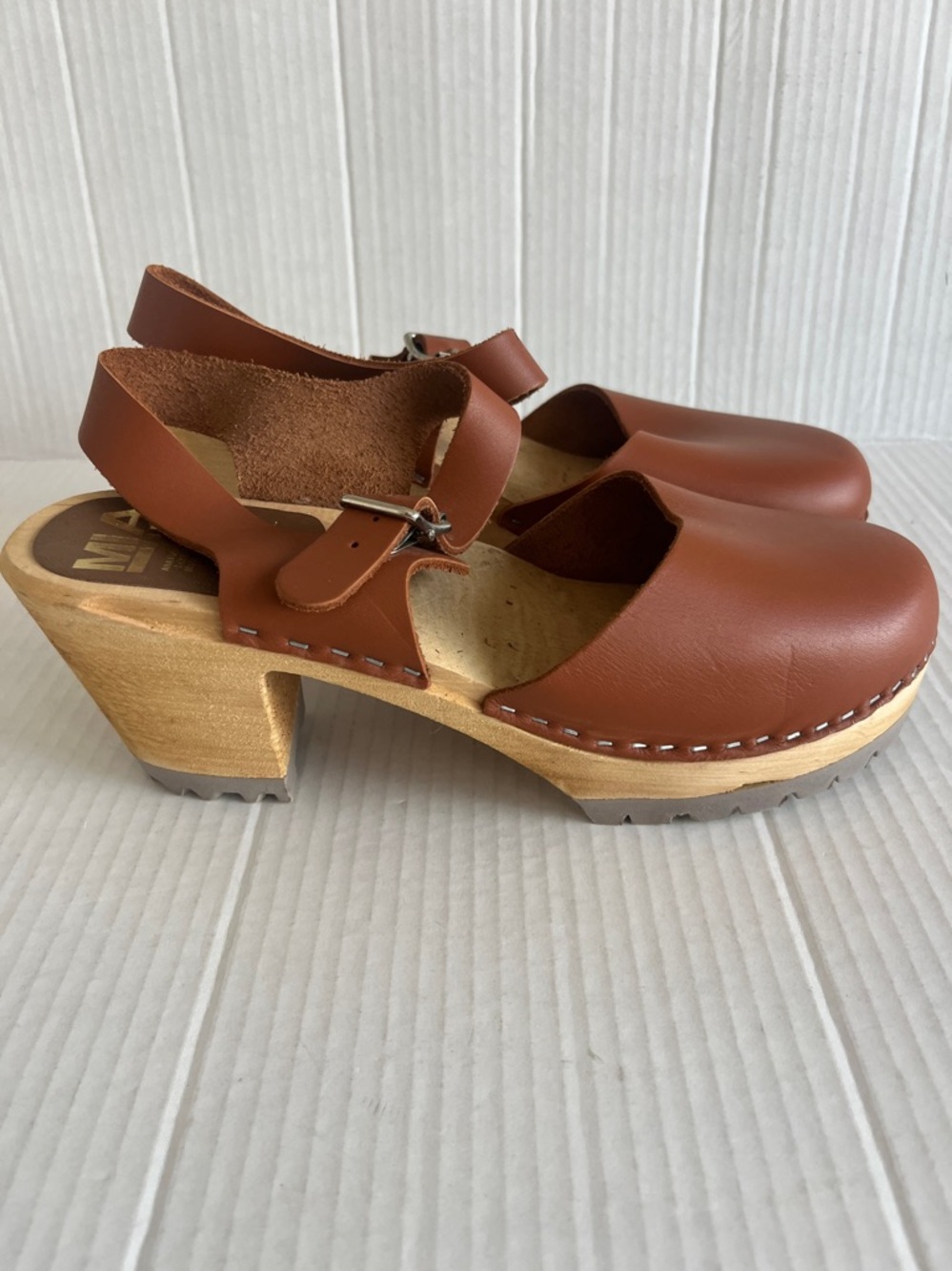 Mia Abba Swedish Clogs - Picture 4 of 9